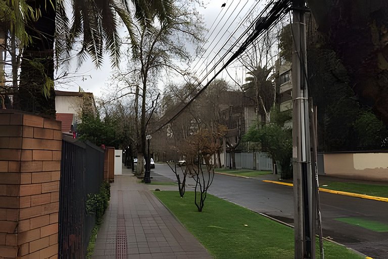 1 BR Suite Doble, Barrio Tranquilo en Providencia