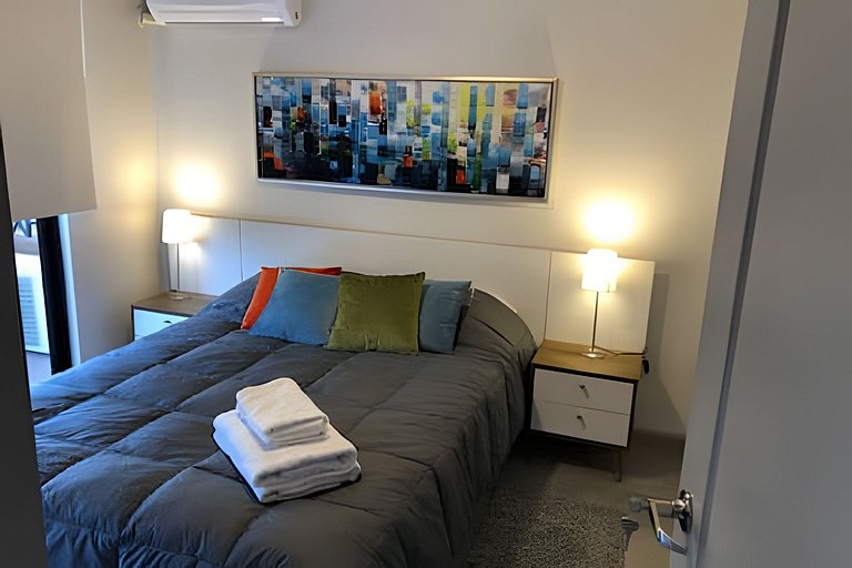 Tranquilo y Luminoso, Con balcón y buena conexión