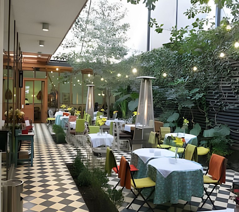 Gran Vista, Calma y Luz, Equipado cerca del metro