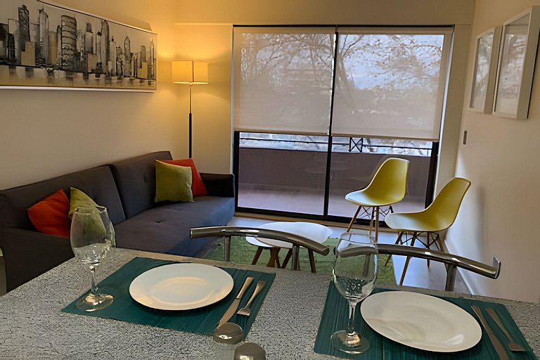 Moderno y Luminoso: con balcón y gran conectividad