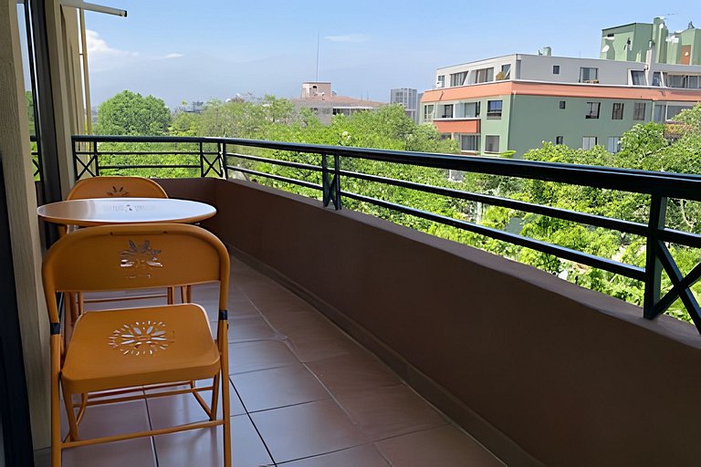 1BR Doble en Barrio Tranquilo, Metro Salvador