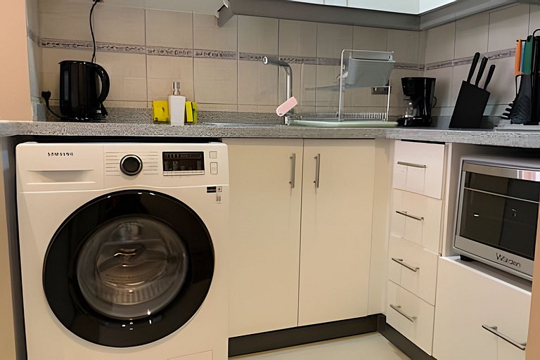 1BR Doble en Barrio Tranquilo, Metro Salvador