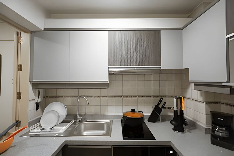 2BR + Full Equipo Barrio Tranquilo, Metro Salvador