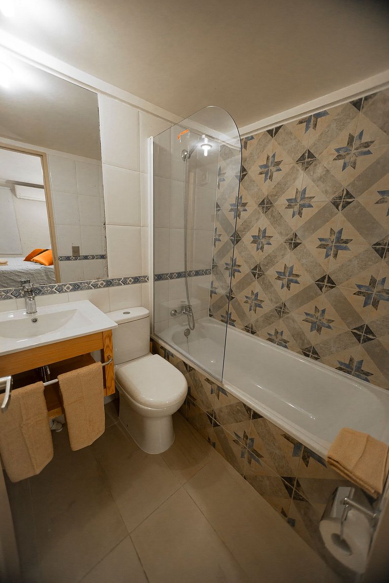 2BR + Full Equipo Barrio Tranquilo, Metro Salvador
