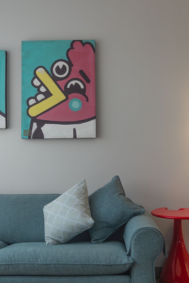 Disfruta comodidad, conectividad y estacionamiento