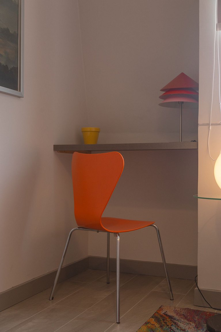 Disfruta comodidad, conectividad y estacionamiento