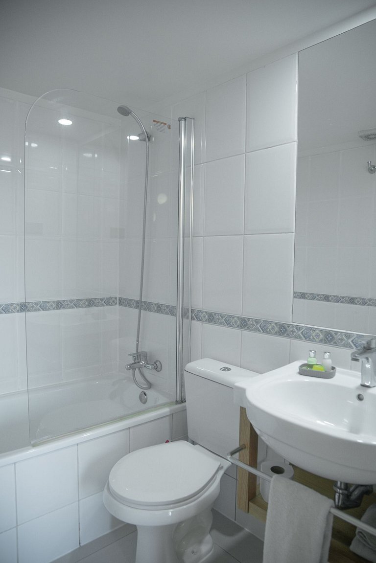 1 BR Suite Doble, Barrio Tranquilo en Providencia