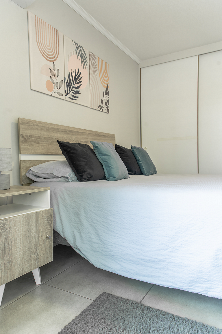 Balcón y barrio tranquilo · Buena conexión