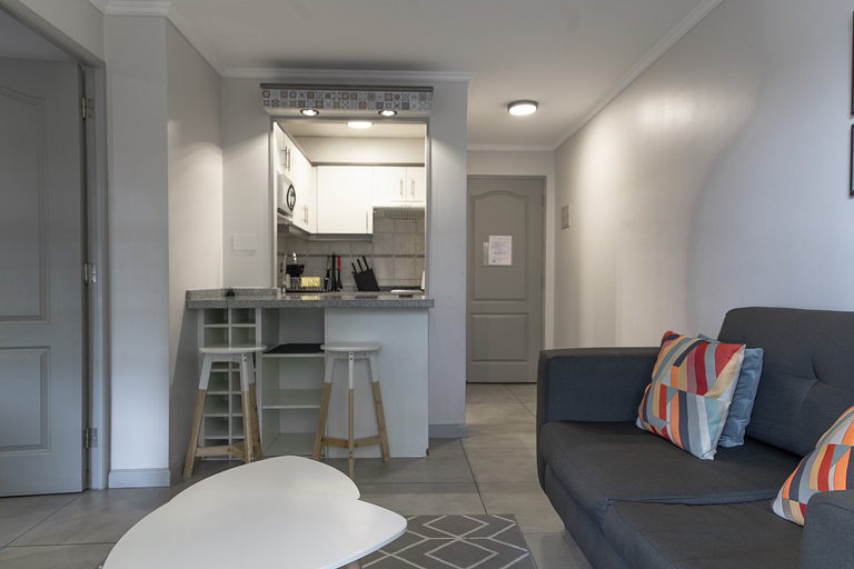 Balcón y barrio tranquilo · Buena conexión