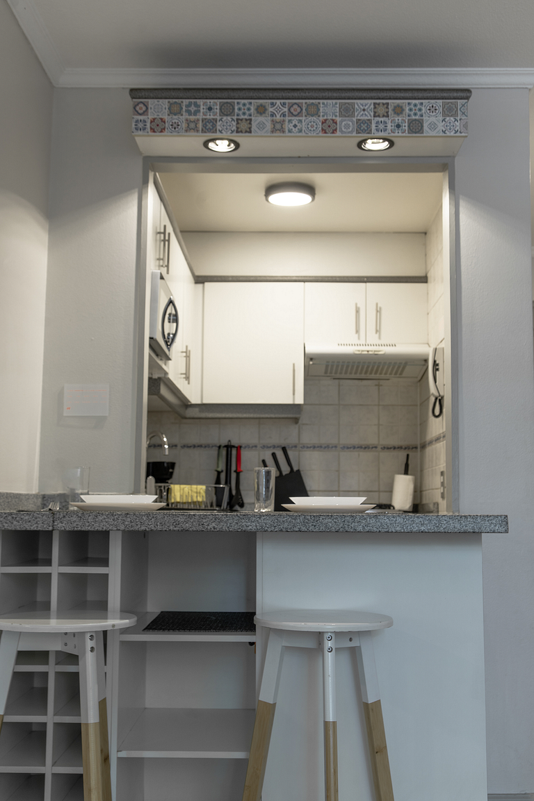 Balcón y barrio tranquilo · Buena conexión